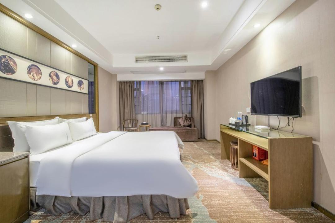 Lnsail Hotel Shenzhen Luohu Port Railway Station Buitenkant foto