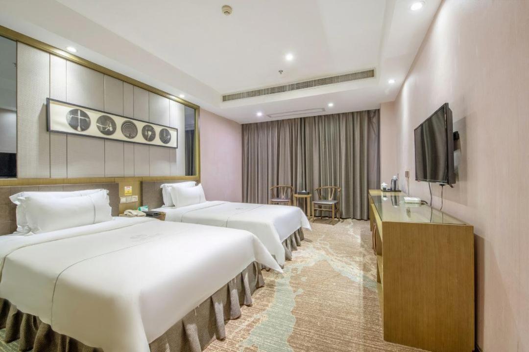 Lnsail Hotel Shenzhen Luohu Port Railway Station Buitenkant foto