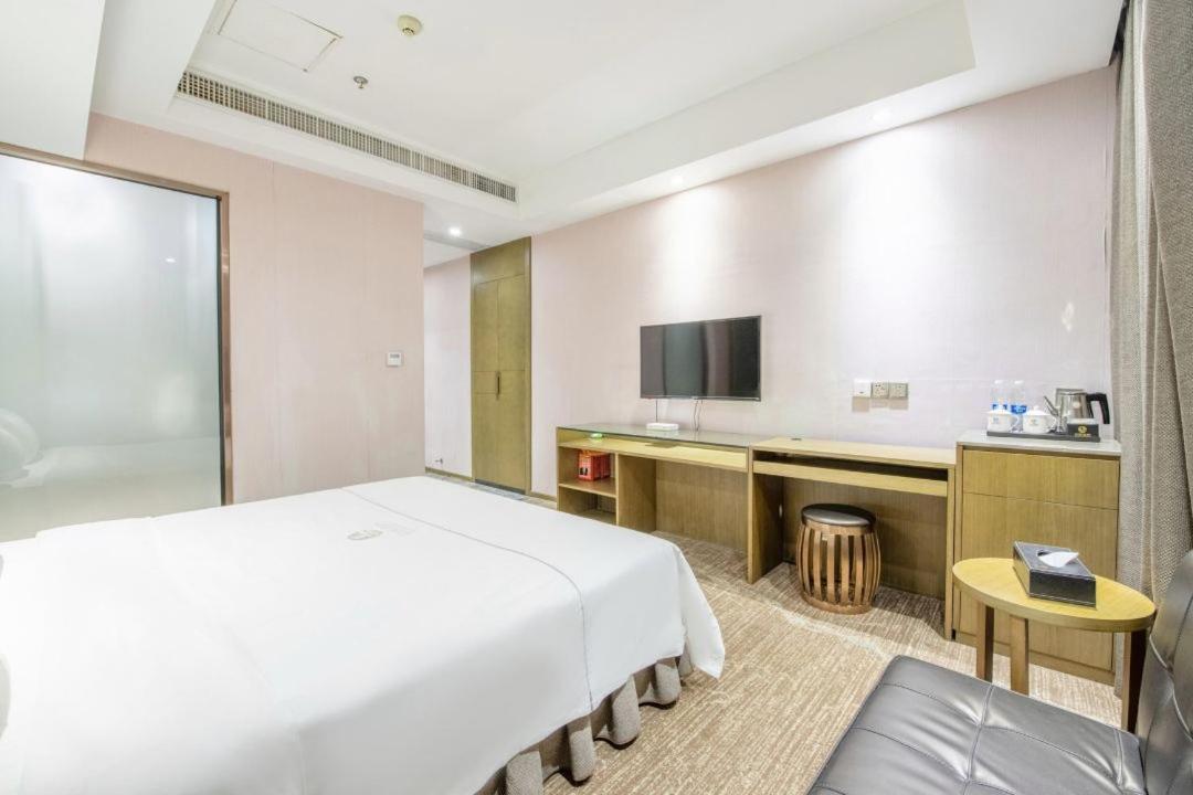 Lnsail Hotel Shenzhen Luohu Port Railway Station Buitenkant foto