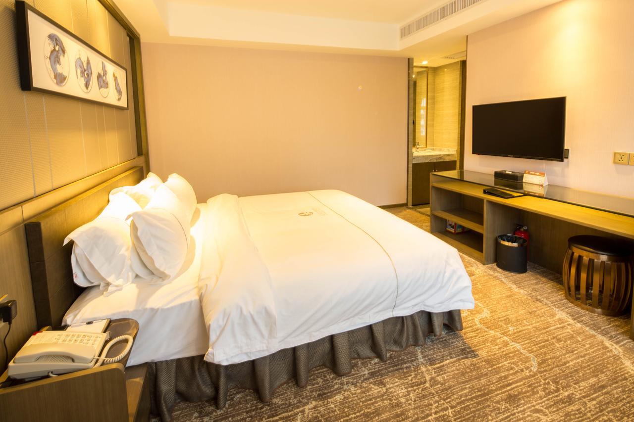 Lnsail Hotel Shenzhen Luohu Port Railway Station Buitenkant foto