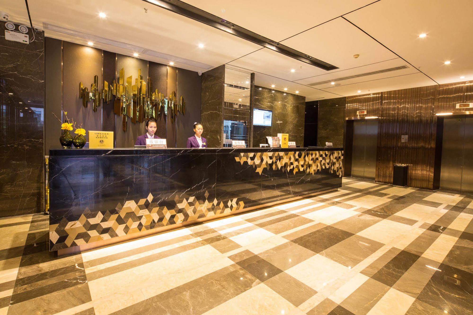 Lnsail Hotel Shenzhen Luohu Port Railway Station Buitenkant foto